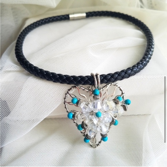 Swarovski Elements & Turquoise Beads Heart Pendant Choker on Faux Leather Cord - Picture 10 of 16